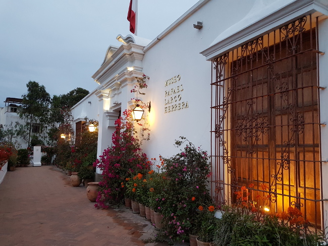 larco museum entrance