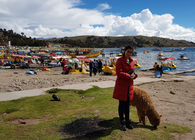 laura with llama copacanaba beach